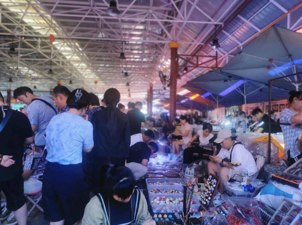 最新预测：即将发生的15种变化瓦力娱乐棋牌2025年古玩行情(图3)